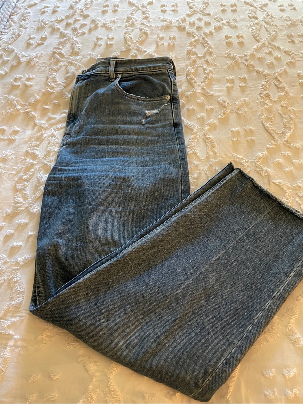 Everlane women’s Straight-Leg Dark Blue Jeans